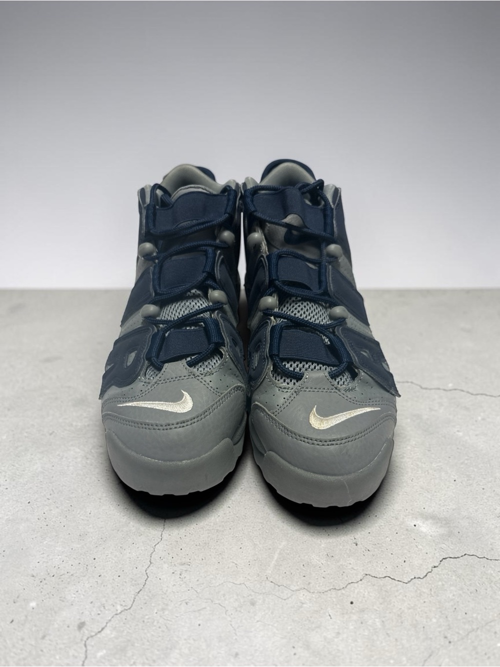 Nike Air Uptempo’96 Men’s Sneakers size 10. Cool grey/ Midnight blue